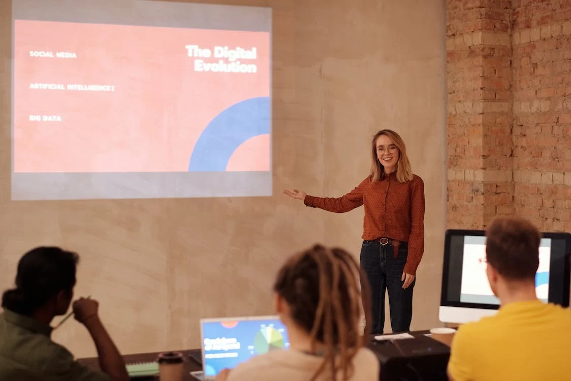 5 Effective Strategies For Running Weekly Training Programs For Your Startup Company